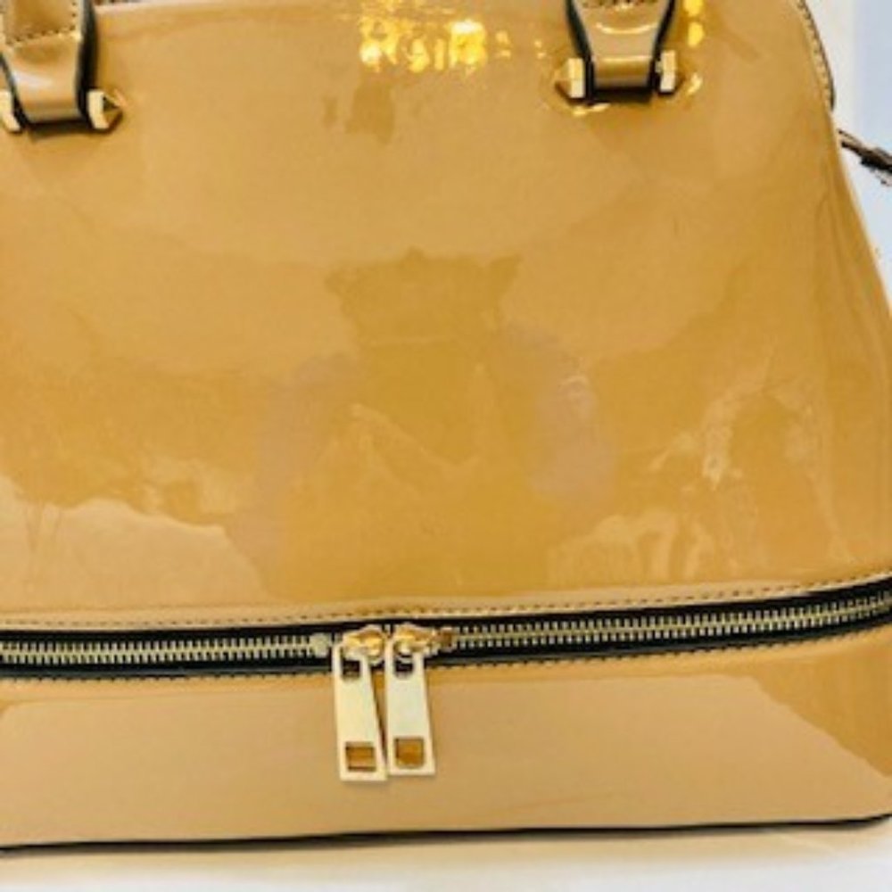 Handbag - Picture 3 of 9